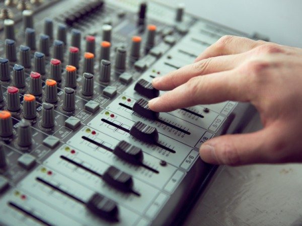 What is a Mixing Desk - Why Does My Event Need One? - Pro System